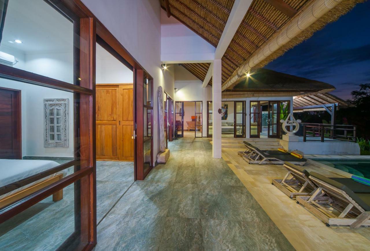 Villa Michiko Uluwatu  Exterior photo