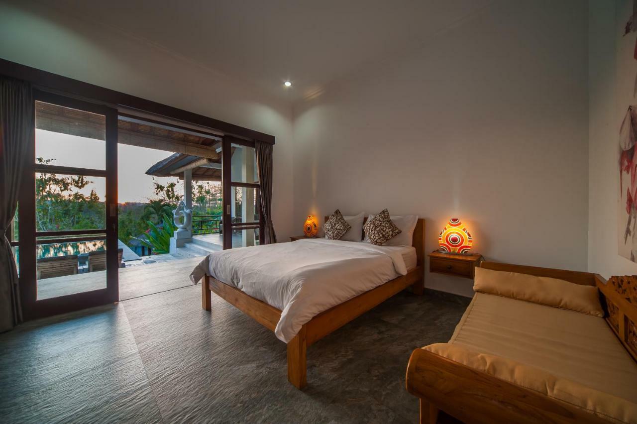 Villa Michiko Uluwatu  Exterior photo