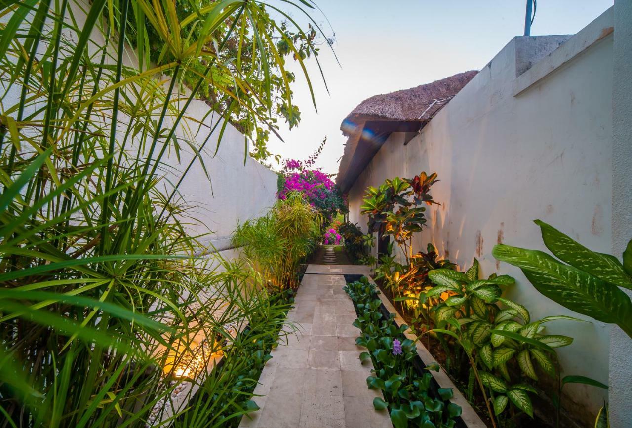 Villa Michiko Uluwatu  Exterior photo